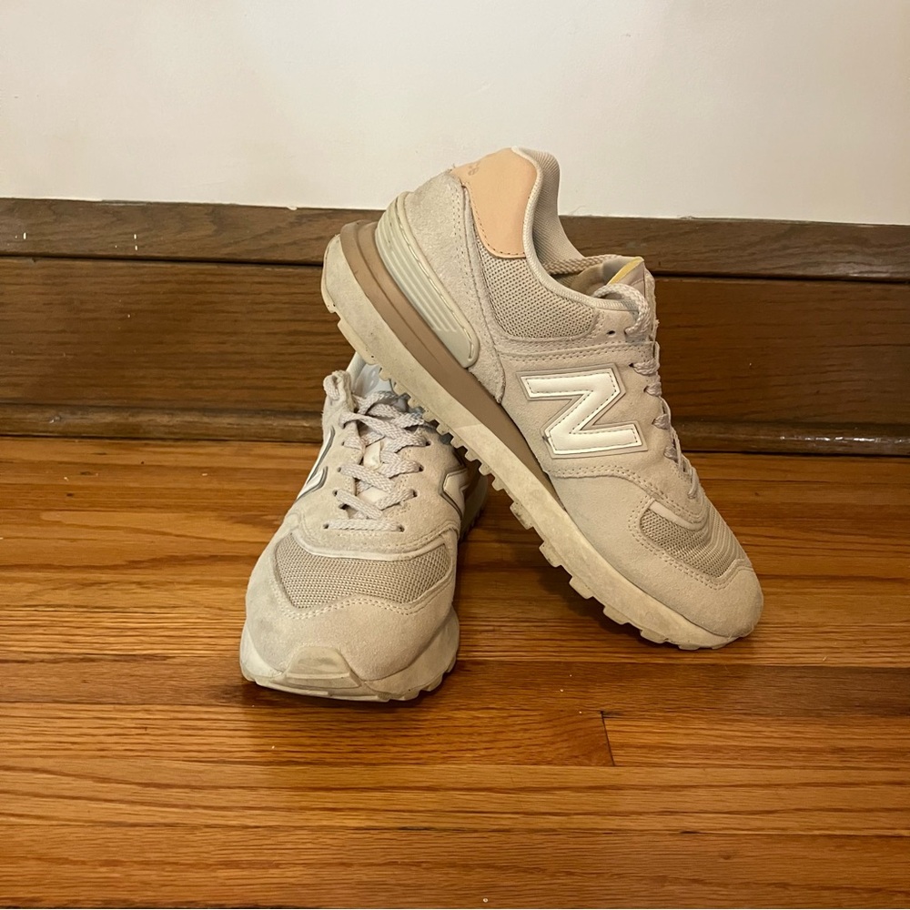 Women’s size 10 New Balance sneakers